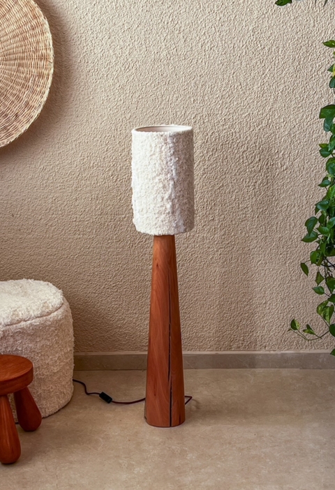 Luminária de piso Caraí - comprar online