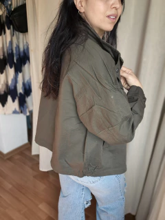 Campera Bomber verde - comprar online