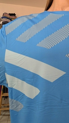 Remera I-RUN estampada DRIFIT hombre - BARI SPORTING