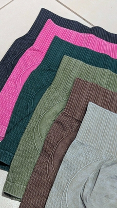 Short tres tramas Aguila en internet