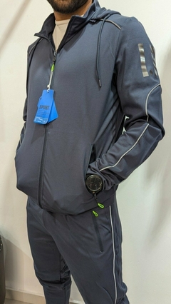 Conjunto deportivo I-RUN en internet