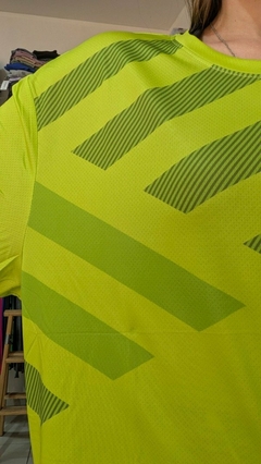 Remera I-RUN estampada DRIFIT hombre en internet
