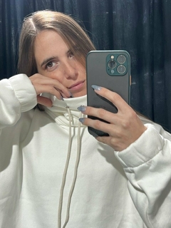 Buzo cuello alto oversize en internet
