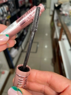 Sky High Lash sensational Maybelline en internet