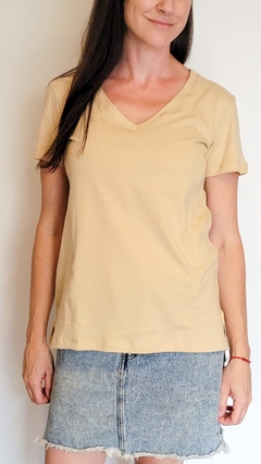 Remera Juana Beige - comprar online