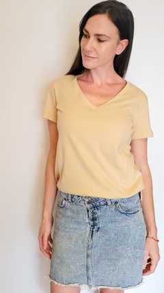 Remera Juana Beige - MOM LUNE