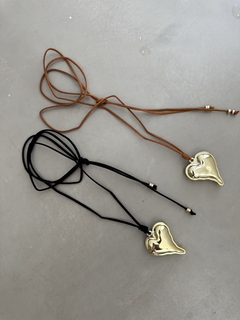CHOCKER GAMUZA MAXI CORAZÓN ¡dorado! en internet