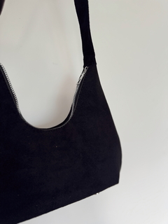 MINI BAG GAMUZADA NEGRA