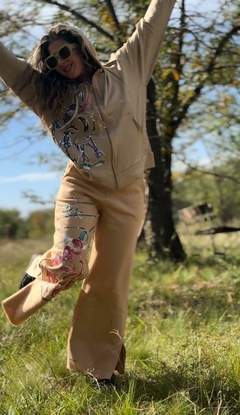 Campera Lou Reed Toro, baige abarca hasta un XL - Oiá Vaimbora