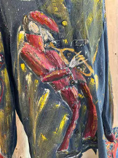 Camisa de Jean pintada a mano con músico de Jazz, trompeta saxo metatron y runa Laf XL Oiá Vaimbora