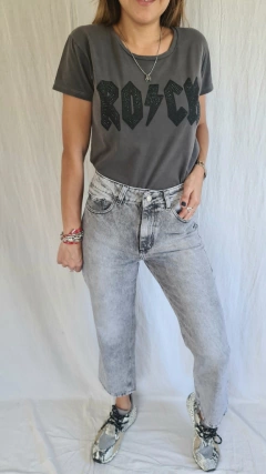 Remera ROCK - Tienda de Fini