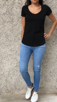 Remera LILI Black en internet