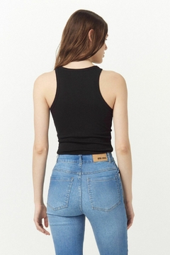 Musculosa Merlin en internet