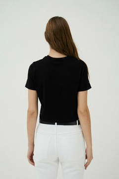 Remera Resni en internet