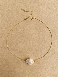 choker pérola barroca fake