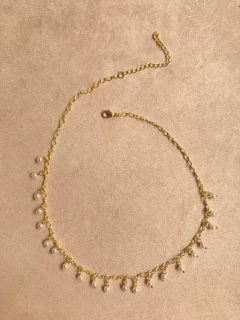 Choker mini pérolas penduradas