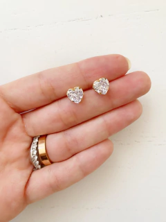 brinco coração zirconia transparente