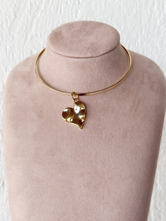 Choker aro coração martelado