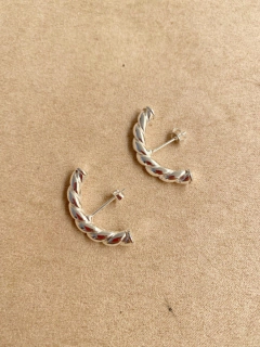 ear hook croissant na internet