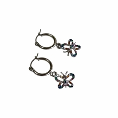 Aros mariposa calada con cubic multicolor y blancas 12mm