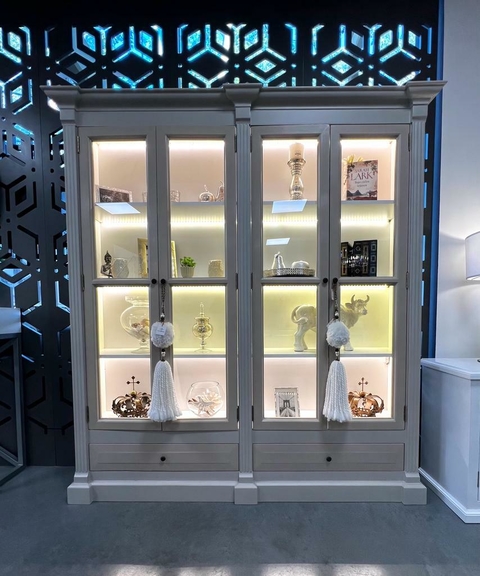 BIBLIOTECA SAN FRANCISCO CON LEDS