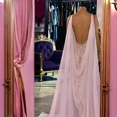 Vestido corte sirena bordado en internet