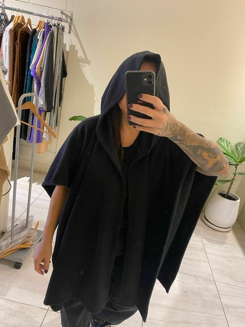 PONCHO CARMELO NEGRO - ART 562