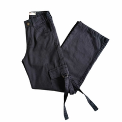 Calça Cargo Jeans Preta com Bolsos na Frente - comprar online