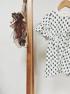 Pronta entrega - Vestido kids Mullet estampado manga curta baabdo off pinheirinhos verde - comprar online