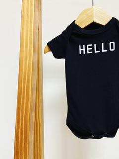 PRONTA ENTREGA - Body manga curta HELLO - comprar online