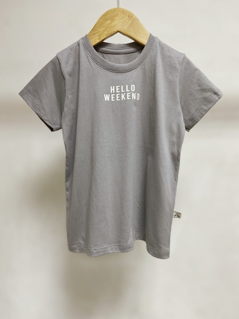 Pronta entrega - Camiseta manga curta cinza pedra hello weekend