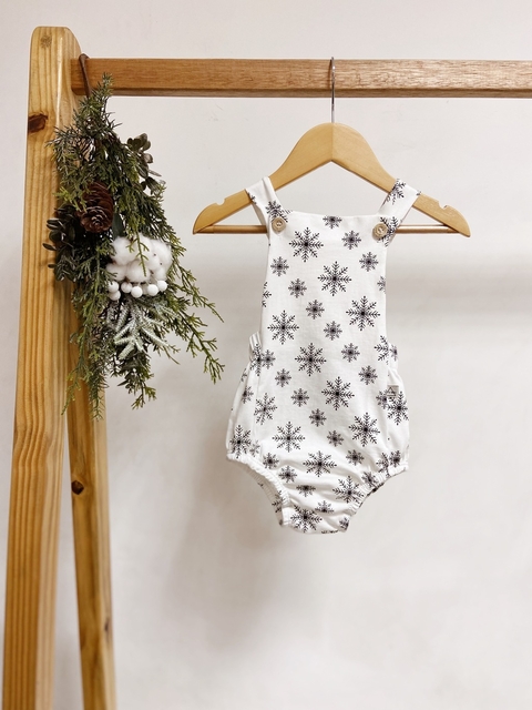 Pronta entrega - Romper baby off com botões flocos de neve em preto