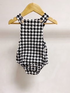 Pronta entrega - Romper baby com botões xadrez na internet