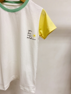Pronta entrega - Camiseta kids manga curta you are my sunshine sol em relevo - comprar online