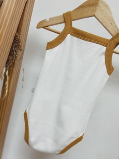 Pronta entrega - Body regata canelado retrô mostarda