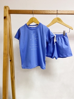 Pronta Entrega - Pijaminha curto blue lua brilha no escuro na internet