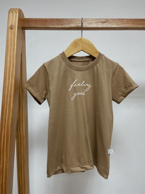 Pronta Entrega - Camiseta kids manga curta avelã FEELING GOOD