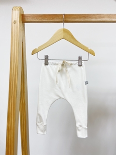 PRONTA ENTREGA - Calça baby harém Liso basics Off na internet