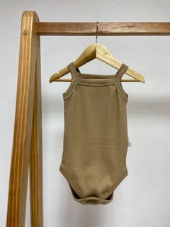 Pronta entrega - Body regata canelado avelã na internet