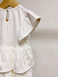 Pronta entrega - Vestido manga babado saia babados botão pérola off - loja online