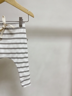 Pronta entrega - calça baby harem listra cinza pedra - comprar online