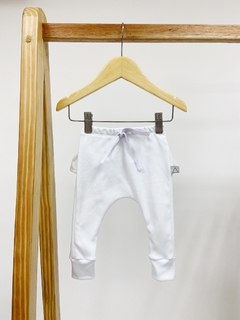 Pronta entrega - calça Baby Harém Babado atrás liso basics Branco - loja online
