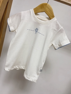 Pronta entrega - Camiseta kids manga curta com detalhe picueta azul vintage estampa LET ALL YOU DO BE DONE IN LOVE - You Boy Kids