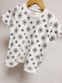 Pronta entrega - Camiseta Kids Manga curta off flocos de neve preto - loja online