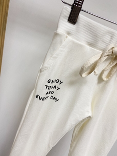 Pronta entrega - Calça jogger Moletinho off ENJOY TODAY AND EVERYDAY