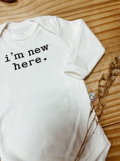 Pronta entrega - Body manga longa I’M NEW HERE na internet