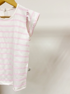 Pronta entrega - Blusa babado listrada rosa claro detalhe botao perola - comprar online