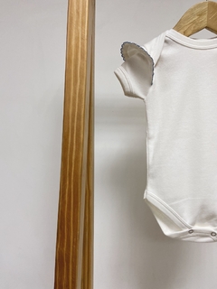 Pronta entrega - Body manga curta babado detalhe em picueta azul vintage - You Boy Kids