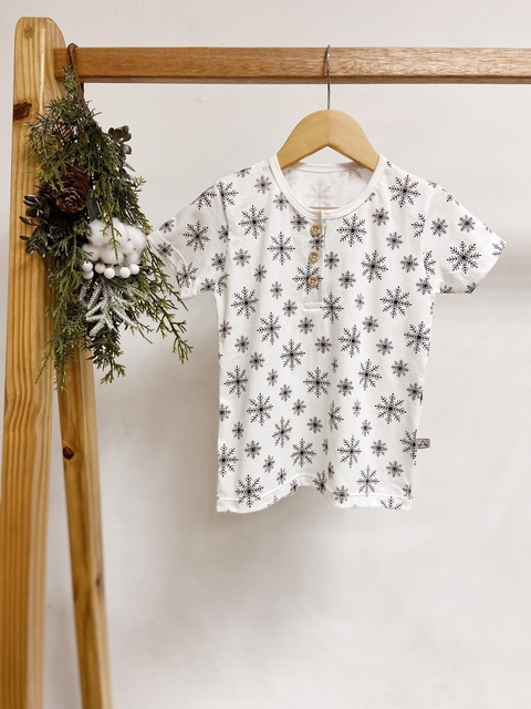 Pronta entrega - Camiseta botões Kids Manga curta off flocos de neve preto