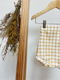 Pronta entrega -Shorts Hotpant com turbante Moletinho com elastano estampado xadrez mostarda na internet